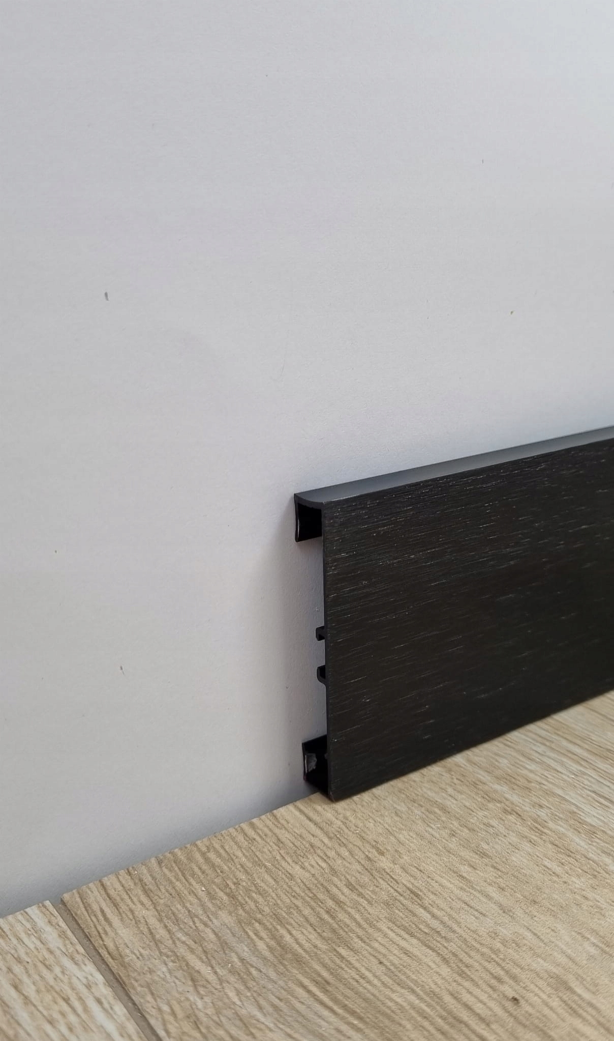 2× Profilpas pás 10 x 40 dĺžka 200cm Karb